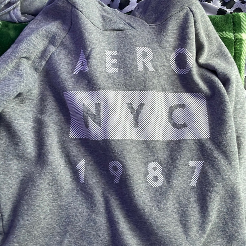 gray cropped hoodie, size small, aeropostale